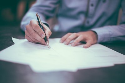 Que dit l'article 293 B du CGI ?
