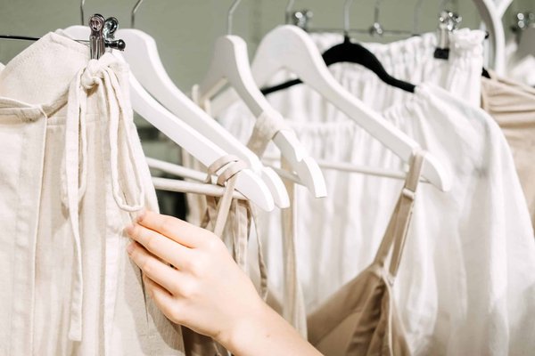 Guide pour une expérience de voyage en slow fashion