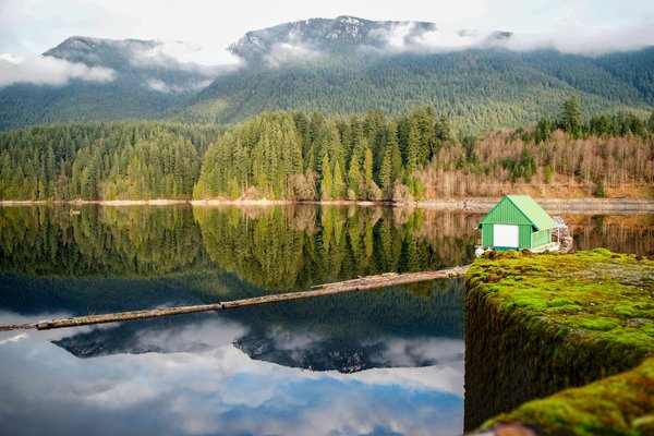 Où trouver des locations proches de parcs nationaux ou réserves naturelles ?