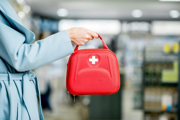 Trousse de secours survie : l’équipement indispensable pour les aventuriers