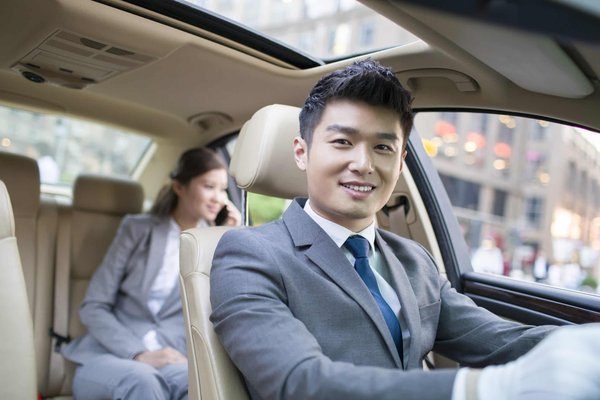 Pourquoi recruter un chauffeur privé Lyon ?