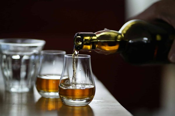 Éveillez vos sens avec un coffret dégustation de rhum